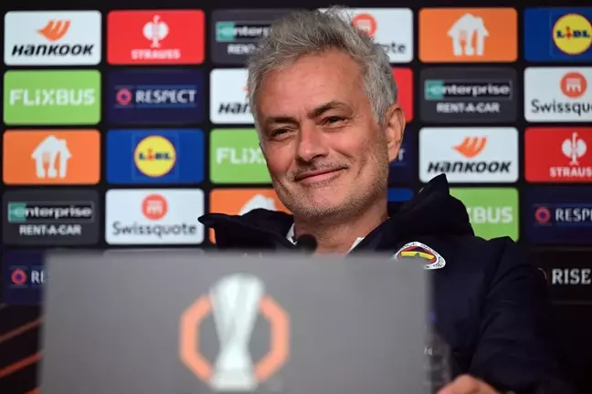 Mourinho: Fenerbahçe Zorlu Bir Maça Hazırlanıyor