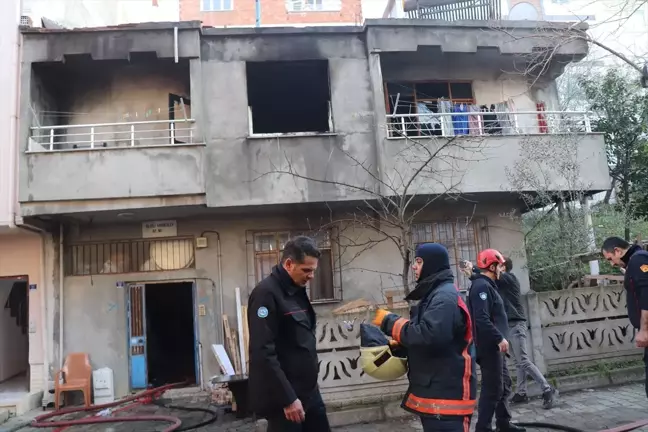 Ünye'de Evde Çıkan Yangın Hasara Yol Açtı