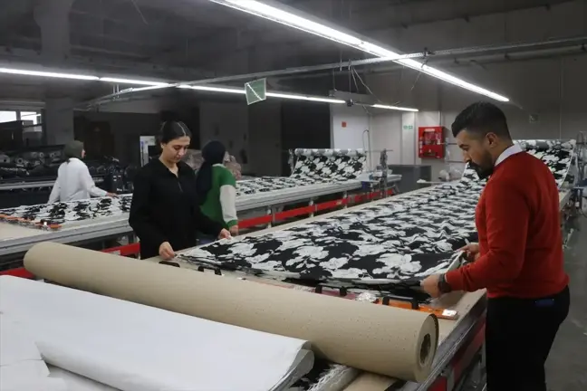 Ağrı'da Kadın İstihdamıyla Tekstil Fabrikalarında 1600 Kişi Çalışıyor