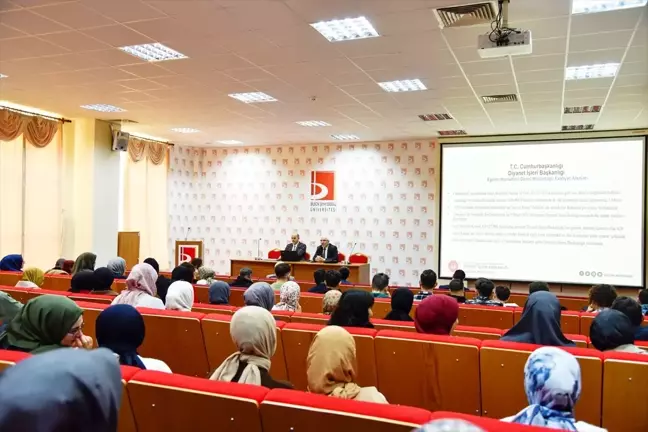 Bilecik Şeyh Edebali Üniversitesi'nde Din Hizmetleri Semineri Düzenlendi