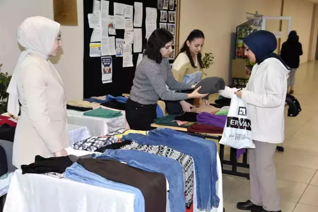 Bitlis Eren Üniversitesi'nde 'Kardeşimin Dolabı' Projesi ile Dayanışma Rüzgarı