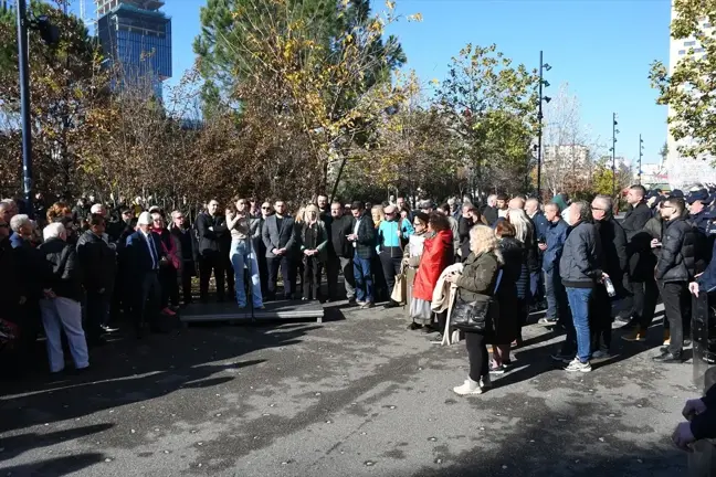 Arnavutluk'ta Yolsuzluk İddialarına Karşı Protestolar Sürüyor