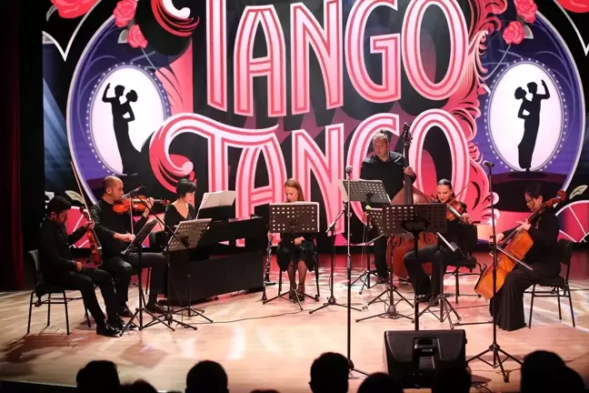 Ardahan'da 1. Anadolu Opera ve Bale Festivali 'Tango Tango' Gösterisiyle Tamamlandı