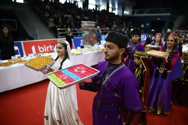 Türk Baklavası 13. Geleneksel Festivali Azerbaycan'da Yapıldı