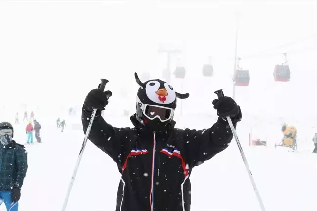 Erciyes Kayak Merkezi'nde Maskeli Eğlence Dolu Anlar