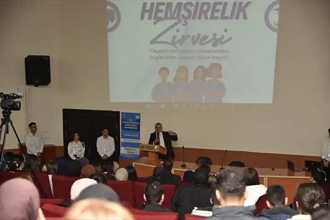 Karamanoğlu Mehmetbey Üniversitesi'nde Hemşirelik Zirvesi Düzenlendi