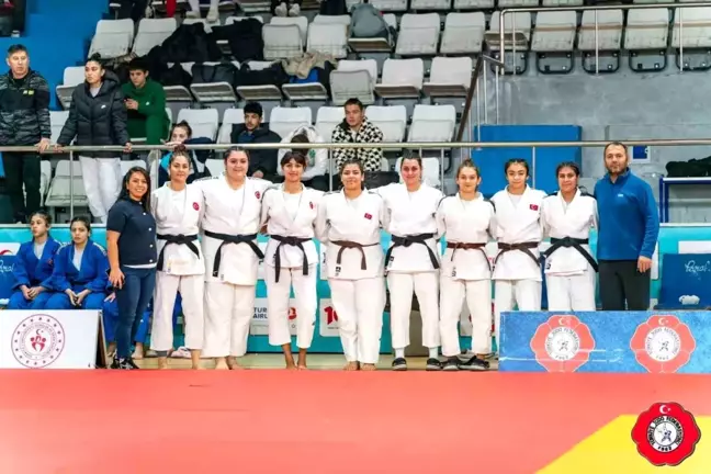 1922 Salihli Spor Kulübü Judo Takımı Süper Lig'e Yükseldi