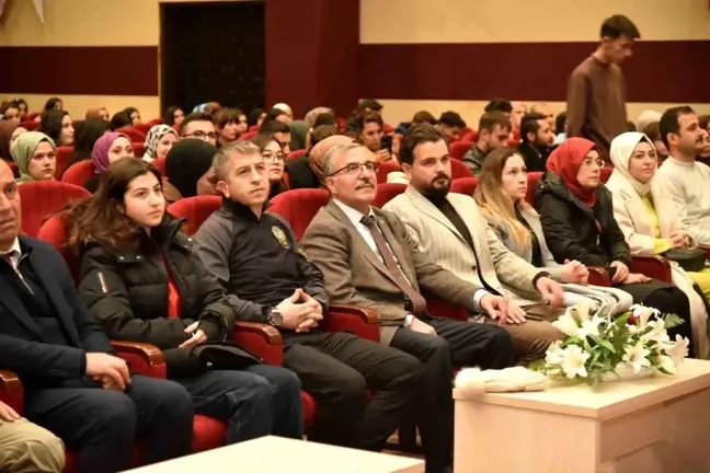 Karamanoğlu Mehmetbey Üniversitesi'nde Terör Tuzağına Düşmeme Semineri