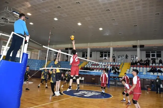 Reşit Karabacak Spor Lisesi, Voleybolda Hem Kızlarda Hem de Erkeklerde İl Şampiyonu Oldu