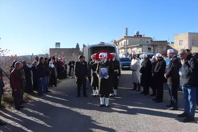 Kalp Krizinden Hayatını Kaybeden Binbaşı Ahmet Deniz Midyat'ta Toprağa Verildi