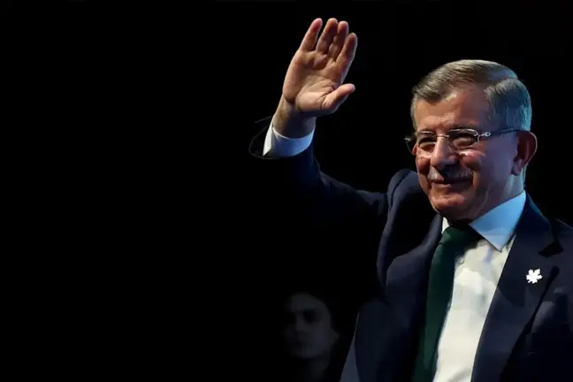 Sözleri tartışma yaratan Ahmet Davutoğlu'ndan açıklama: Sözlerim bağlamından kopartıldı