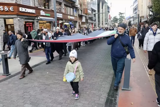 Trabzon'da Filistin'e Destek Yürüyüşü Düzenlendi