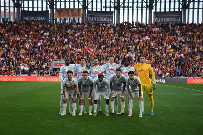 Göztepe, Çaykur Rizespor'u 3-0 Mağlup Etti