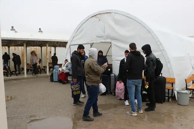 Suriye'den Türkiye'ye Sığınanların Ülkesine Dönüşleri Devam Ediyor