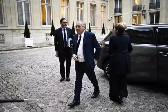 Fransa Başbakanı François Bayrou Yeni Hükümeti Kurdu