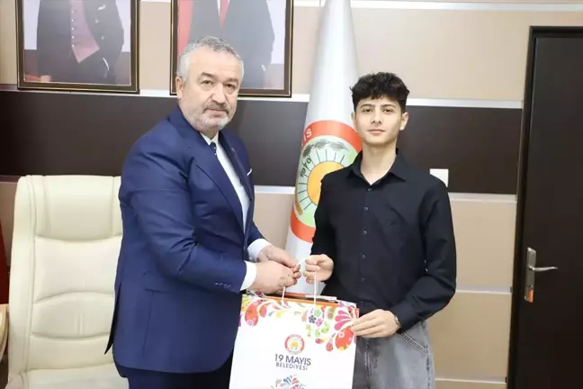 Başkan Topaloğlu, Başarılı Sporcuları Ağırladı