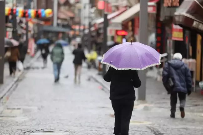 Edirne'de Sağanak Yağış Hayatı Olumsuz Etkiledi