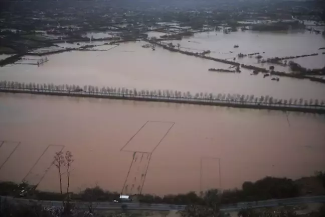 Muğla'da Sağanak Tarım Arazilerini Su Bastı