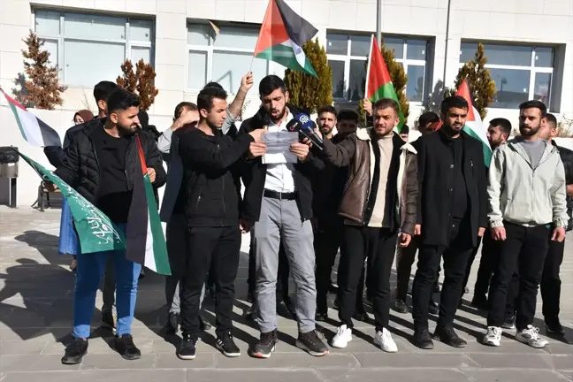 Şırnak Üniversitesi Öğrencileri, Gazze'ye Yönelik Saldırılara Protesto Düzenledi