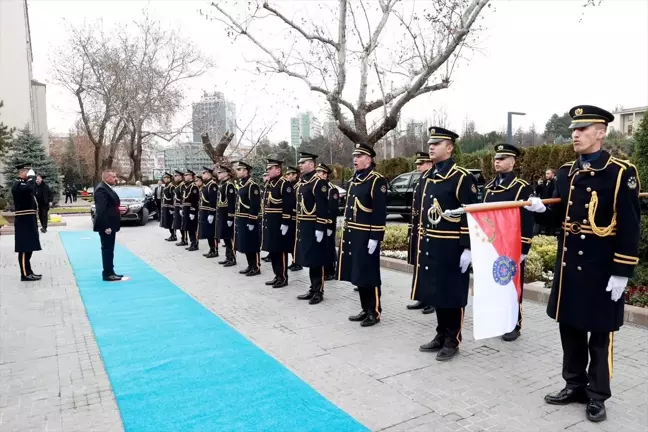 İçişleri Bakanı Yerlikaya, Irak Mevkidaşı ile Görüştü