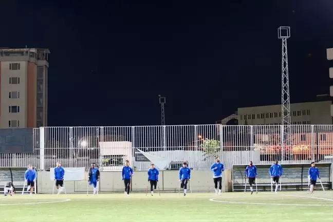 Gebze Belediyesi Ampute Futbol Takımı Gençleri Futbolla Hayata Bağlıyor