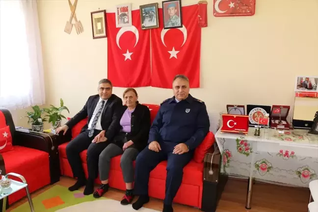 Merzifon Kaymakamı Karaaslan'dan şehit ailesi ve gaziye ziyaret