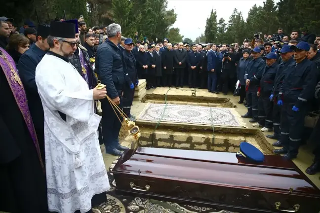 Azerbaycan Hava Yolları Uçağının Düşmesi: Hayatını Kaybedenler Uğurlandı