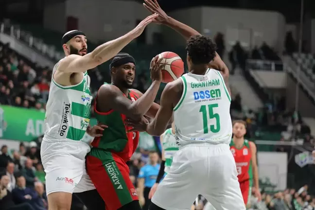 Bursaspor Yörsan, Yalovaspor Basketbol'u 104-93 ile Geçti