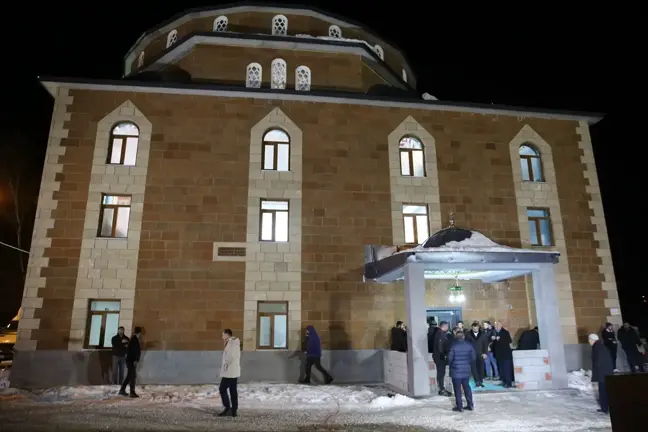 Bitlis'te Regaip Kandili Programı ve Yeni Camii Açılışı