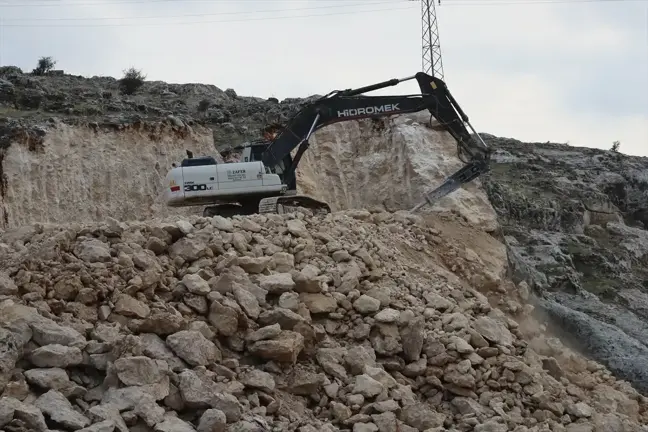 Mardin'de Kasımiye Medresesi'ne Bağlayacak Modern Yol Çalışmalarına Başlandı