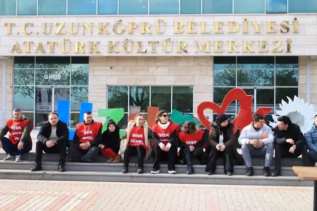 Edirne'de İşten Çıkarılan İşçiler Eylem Düzenledi