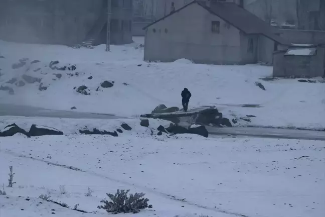 Ağrı'da Dondurucu Soğuklar Hayatı Olumsuz Etkiliyor