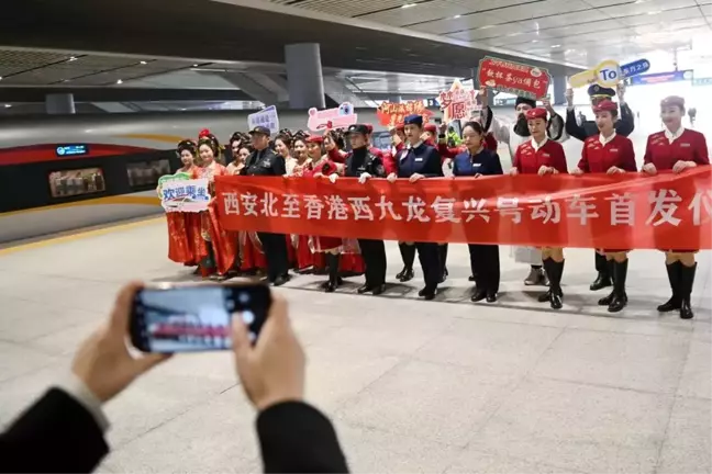 Xi'an ile Hong Kong Arasında Hızlı Tren Seferleri Başladı