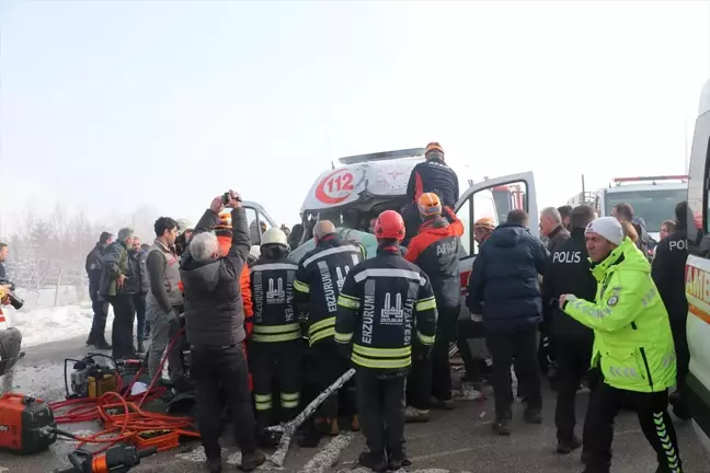 Erzurum'da Ambulans Kazasında 8 Kişi Yaralandı