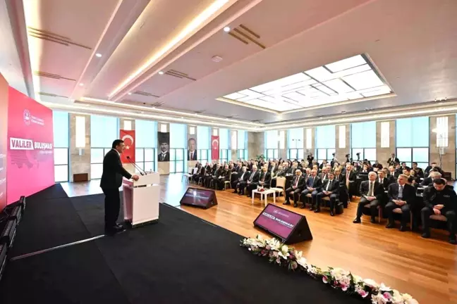 Cevdet Yılmaz, 2025 Valiler Buluşması'nda Valilerle Bir Araya Geldi