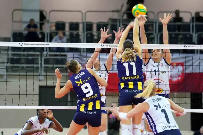 Fenerbahçe Kadın Voleybol Takımı, Şampiyonlar Ligi'nde Çeyrek Finale Yükseldi