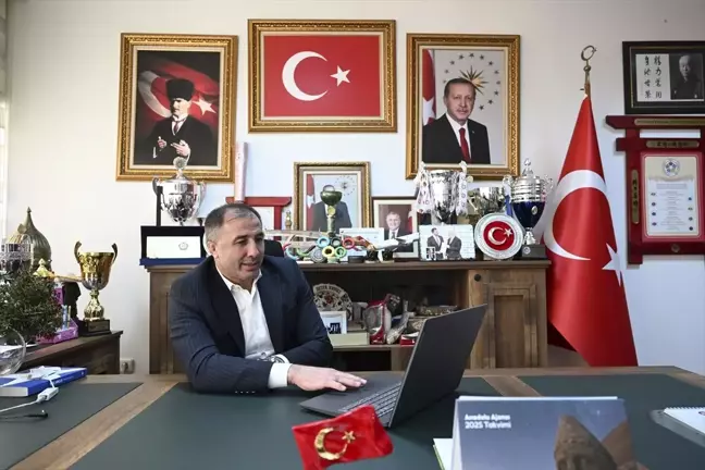 Sezer Huysuz, 2024 Yılının En İyi Fotoğraflarını Değerlendirdi