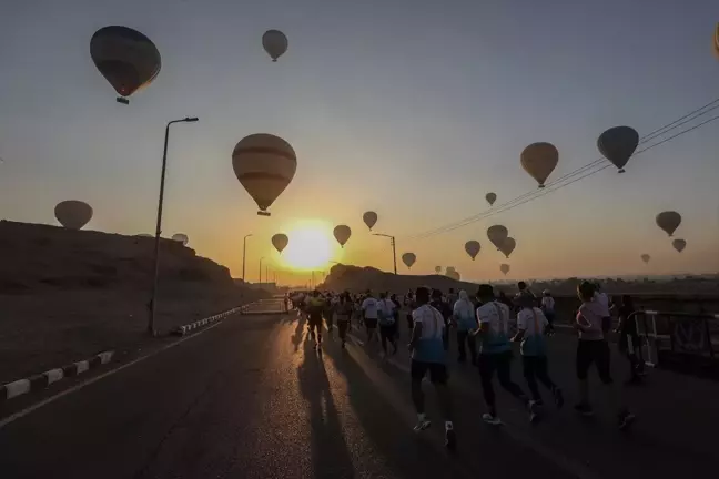 32. Mısır Uluslararası Maratonu 45 Ülkeden 430 Koşucu ile Yapıldı