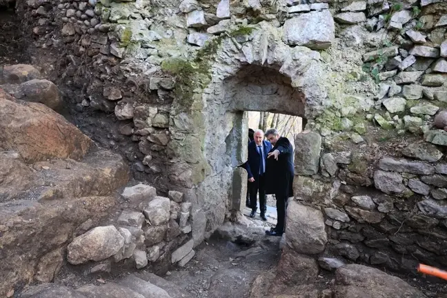 Ciha Kalesi'nde Arkeolojik Kazılar Devam Ediyor