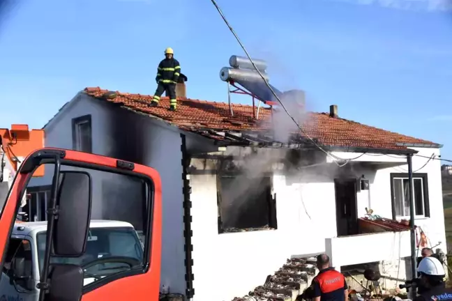 Sinop'ta Sobadan Çıkan Yangın Maddi Zararla Atlatıldı