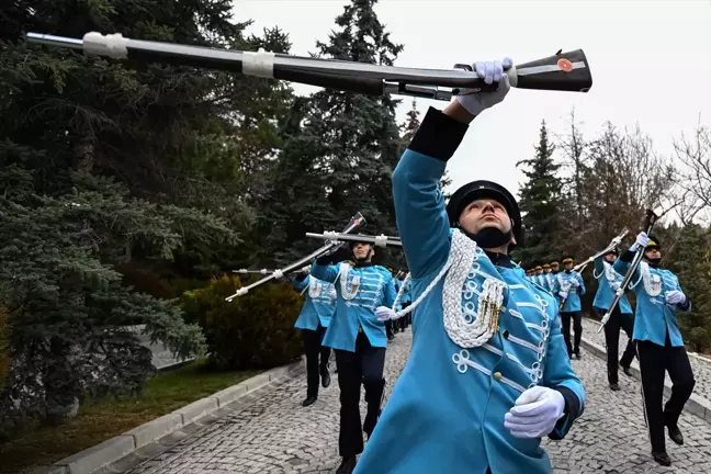 Cumhurbaşkanlığı Muhafız Alayı'ndan Etkileyici Gösteri