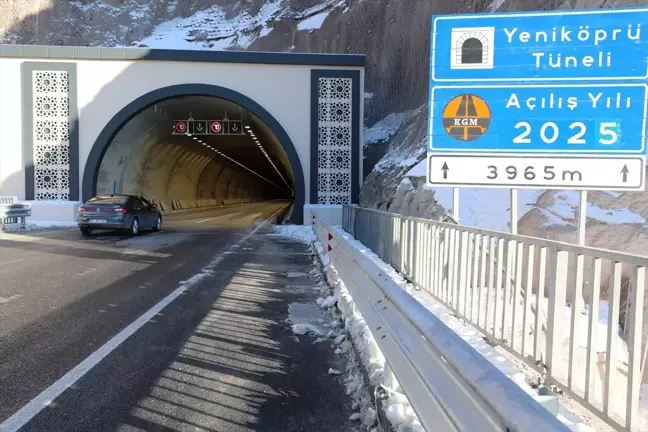 Hakkari-Yüksekova Yolundaki Yeniköprü Tüneli Trafiğe Açıldı