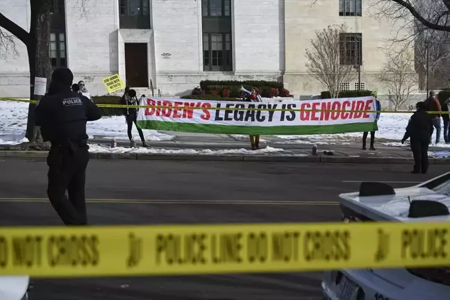 Washington'da Filistin Destekçileri Biden'a Protesto Gösterisi Düzenledi