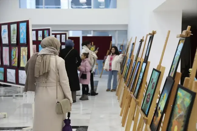 Çubuk'ta 2. Sanat Buluşması Sergisi Açıldı