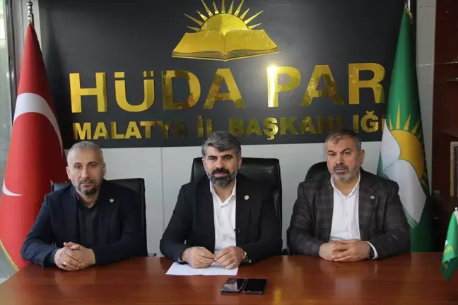 HÜDA PAR Genel Başkan Yardımcıları Malatya'da Vatandaşlarla Buluştu