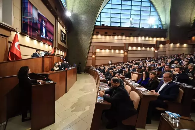 İBB Meclisi'nde İç Borçlanma Talepleri Kabul Edildi