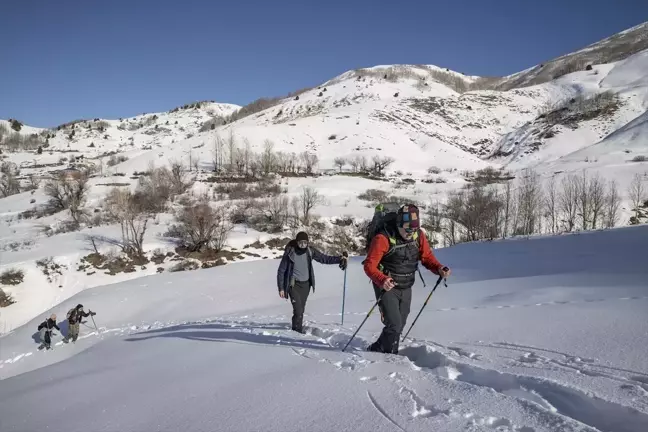 Tunceli Dağcıları Kış Zirvelerine Tırmanıyor