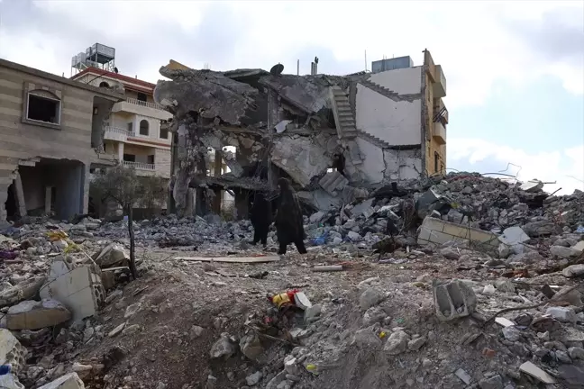 Lübnan ile İsrail Arasındaki Ateşkes Anlaşması Gölgesinde Bint Cubeyl'de İhlaller Devam Ediyor