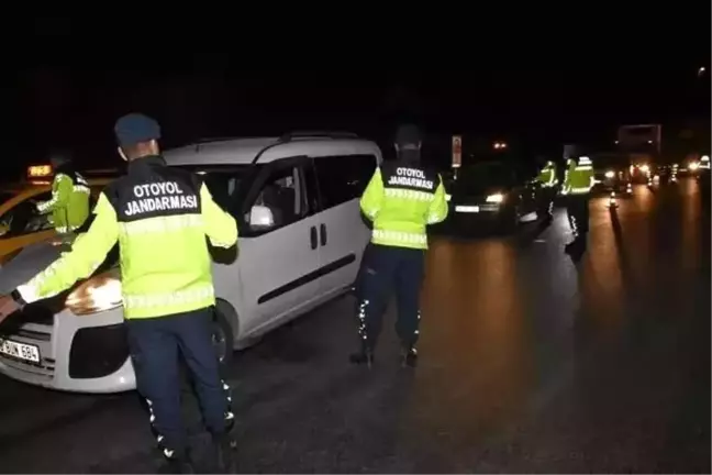 İzmir-Çeşme Otoyolunda Jandarma Güvenlik Önlemlerini Artırdı