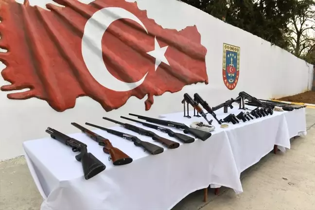 Viranşehir'de Silah Kaçakçılığı Operasyonu: 22 Gözaltı